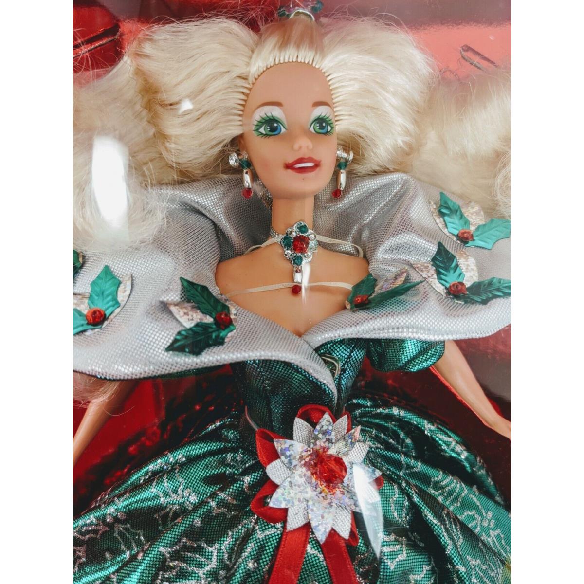 1995 Happy Holidays Barbie Collector`s Doll Never Opened or Displayed