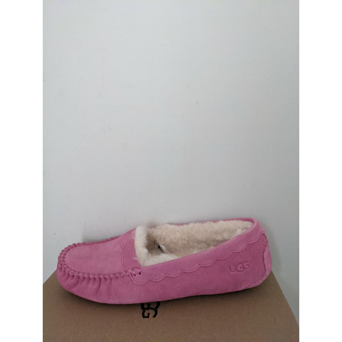 Ugg Australia Womens Scalloped Moccasin Size 11