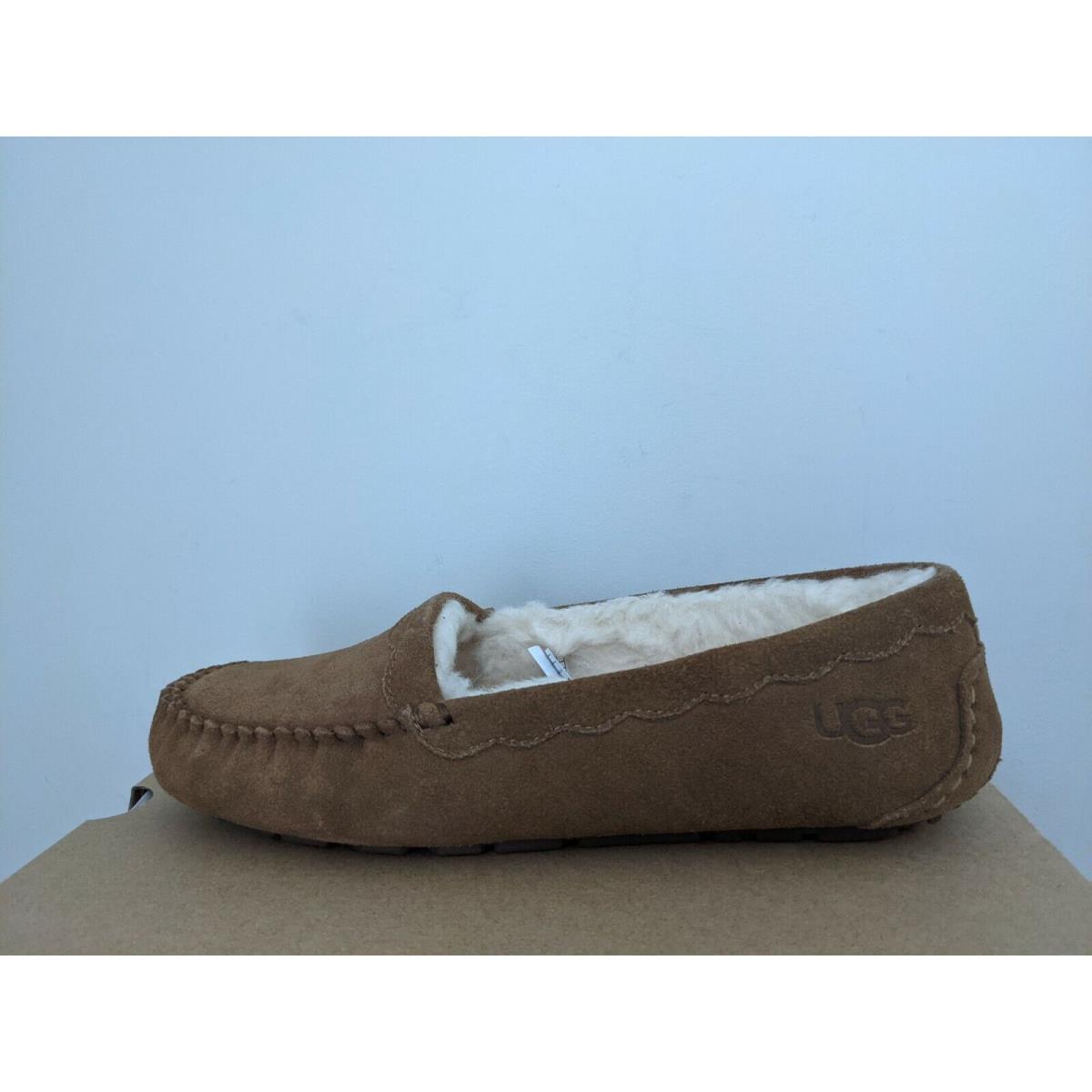 Ugg Australia Womens Scalloped Moccasin Size 10