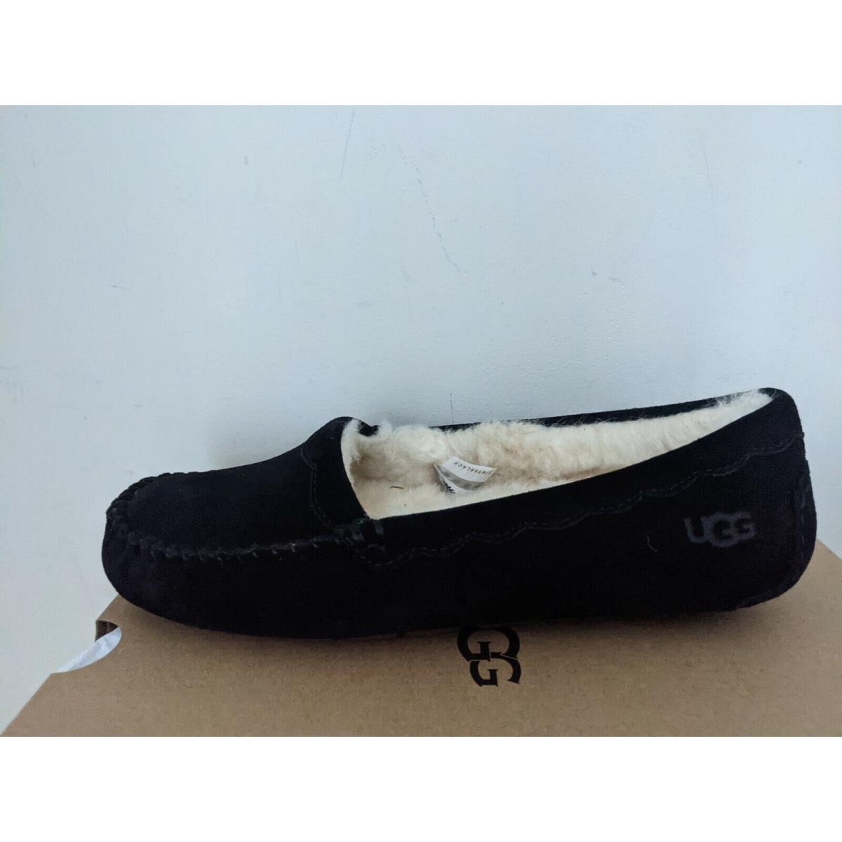 Ugg Australia Womens Scalloped Moccasin Size 8