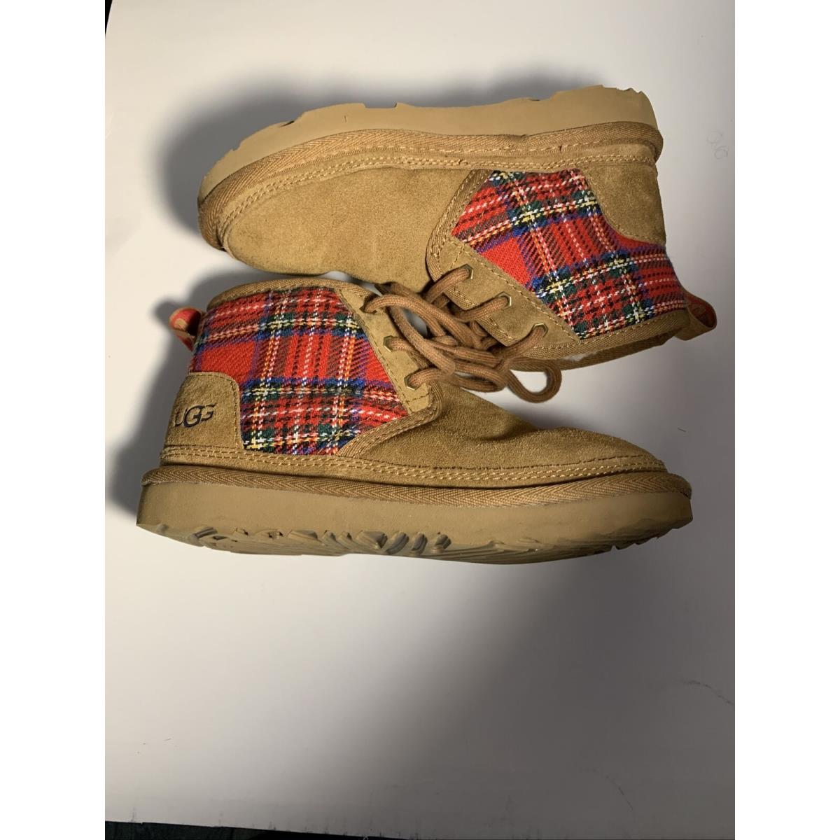 Ugg hot kids Neumel ll plaid size 13.