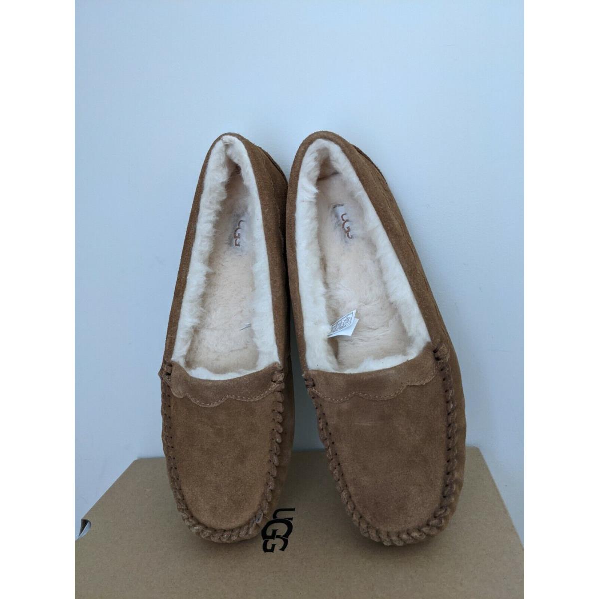 Ugg Australia Womens Scalloped Moccasin Size 8