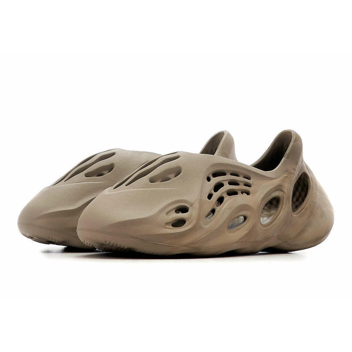 Men`s Adidas Yeezy Foam Rnnr `stone Sage` Fashion Sneakers gx4472