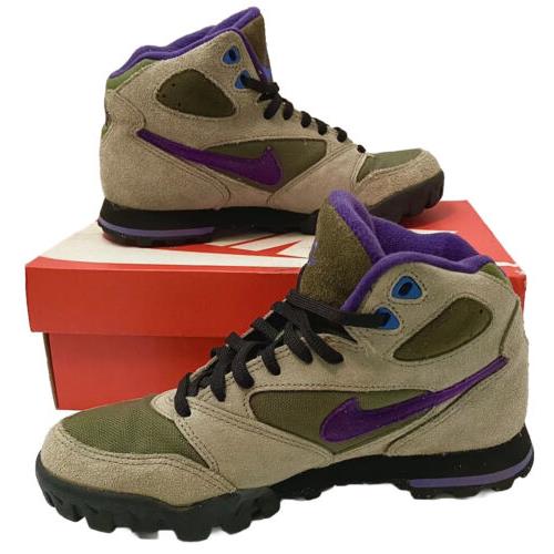 Vintage Women s Nike Hiking Boots Sz 7.5 Deadstock Unworn In Excellent Cond
