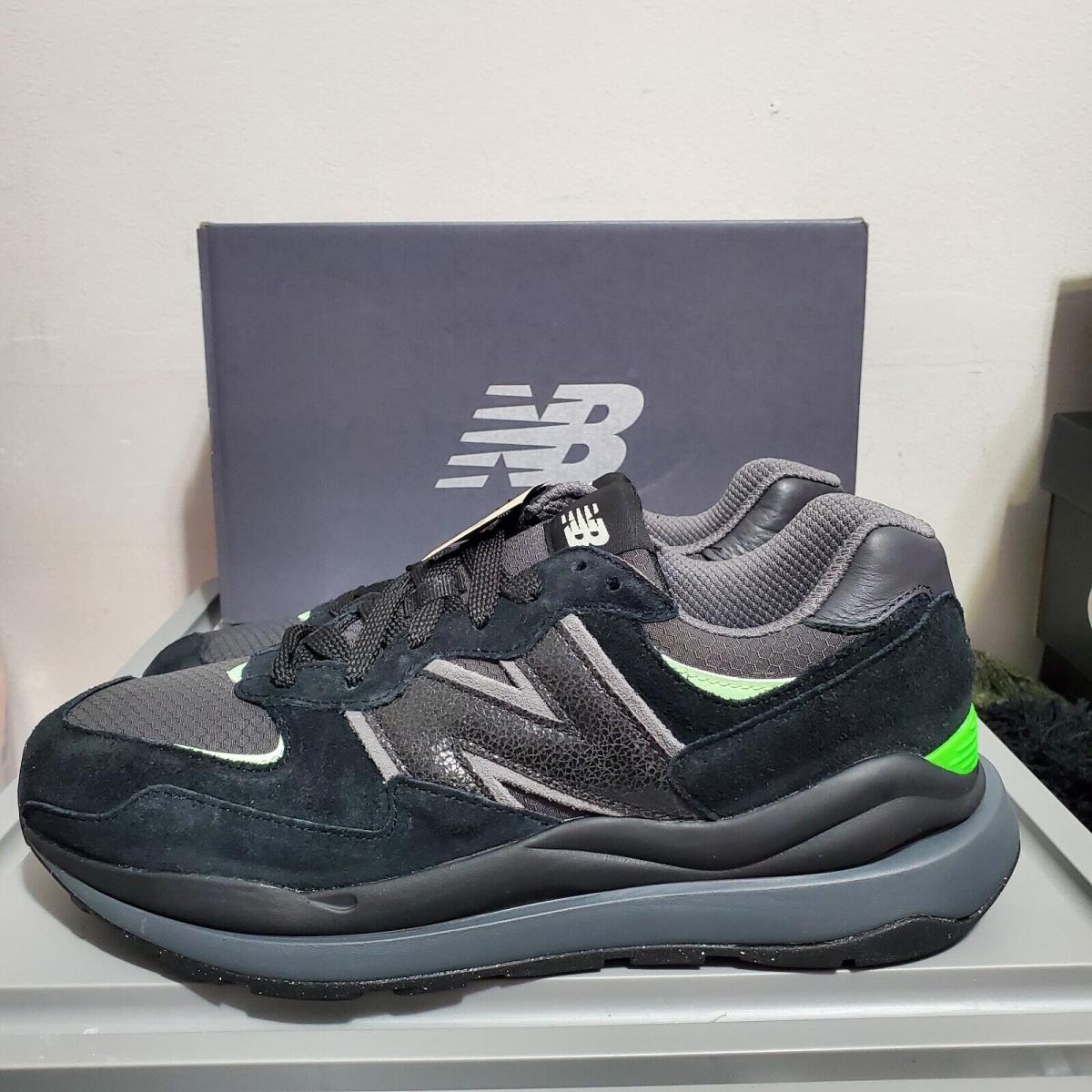 New Balance Men`s Sz 9.5 Suede M5740 V1 Black White Green Runner M5740GHC New