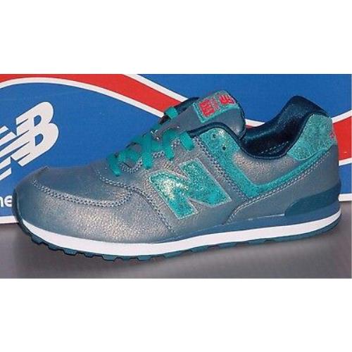 Boys New Balance KL 574 M8G in Colors Teal Size 4