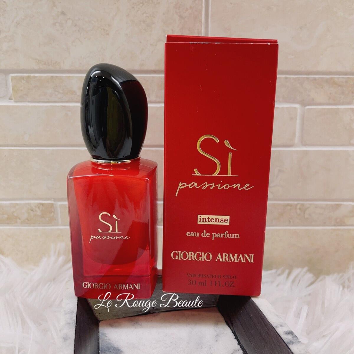 Giorgio Armani Si Passione Intense Eau de Parfum Spray 1oz / 30ml