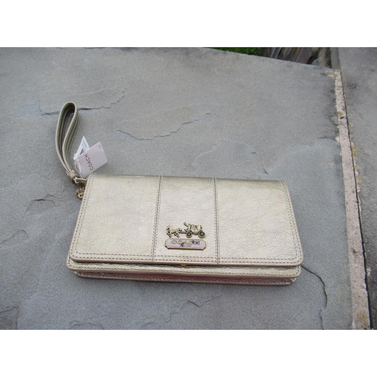 Coach Antique Gold/ Patent/ Brass Clutch/ Wristlet/ Detachable Strap/