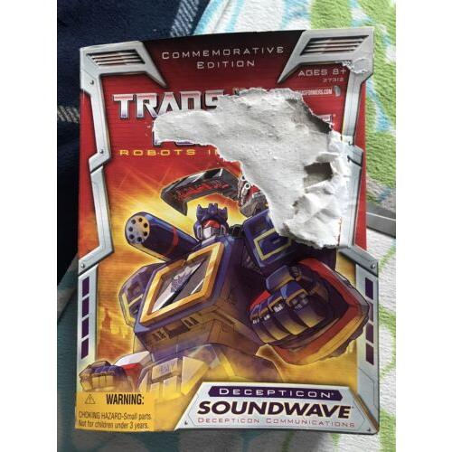 Transformers G1 Commemorative Soundwave Mint Complete Tru
