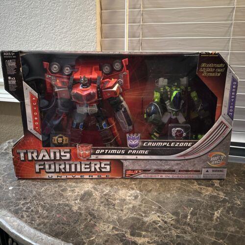 Hasbro Transformers Universe Optimus Prime and Crumplezone Hasbro 2008 TY