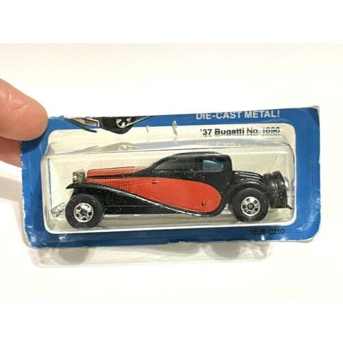 Hot Wheels On Cut Card 37 Bugatti Red Black