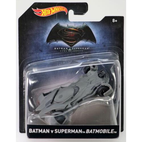 Hot Wheels Batman Vs. Superman Series Batmobile DKL22 Nrfp 2015 Gray 1:50