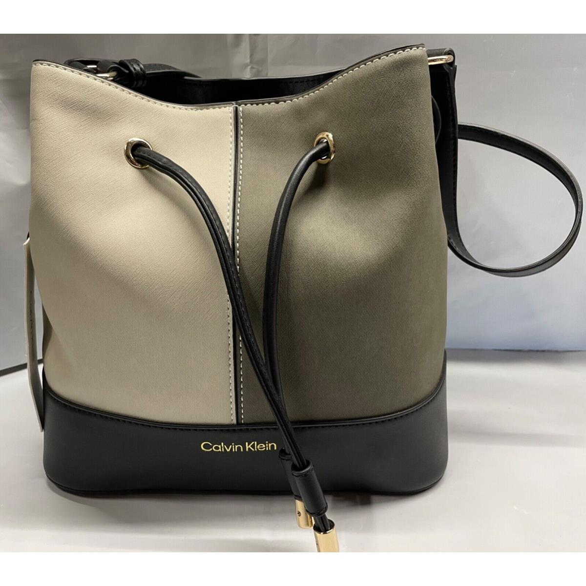 Calvin Klein Women`s Gabrianna Novelty Bucket Shoulder Bag