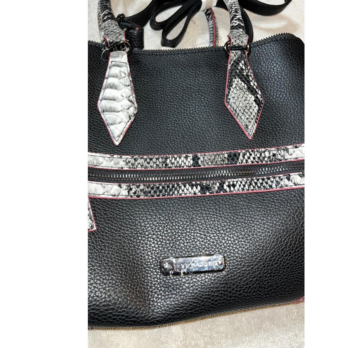 Nwt- Steve Madden Crossbody/shoulder Bag- Black W/snake Print