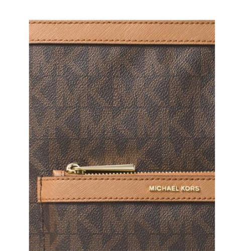 Michael Kors Women s Morgan Messenger in Signature Print Brown