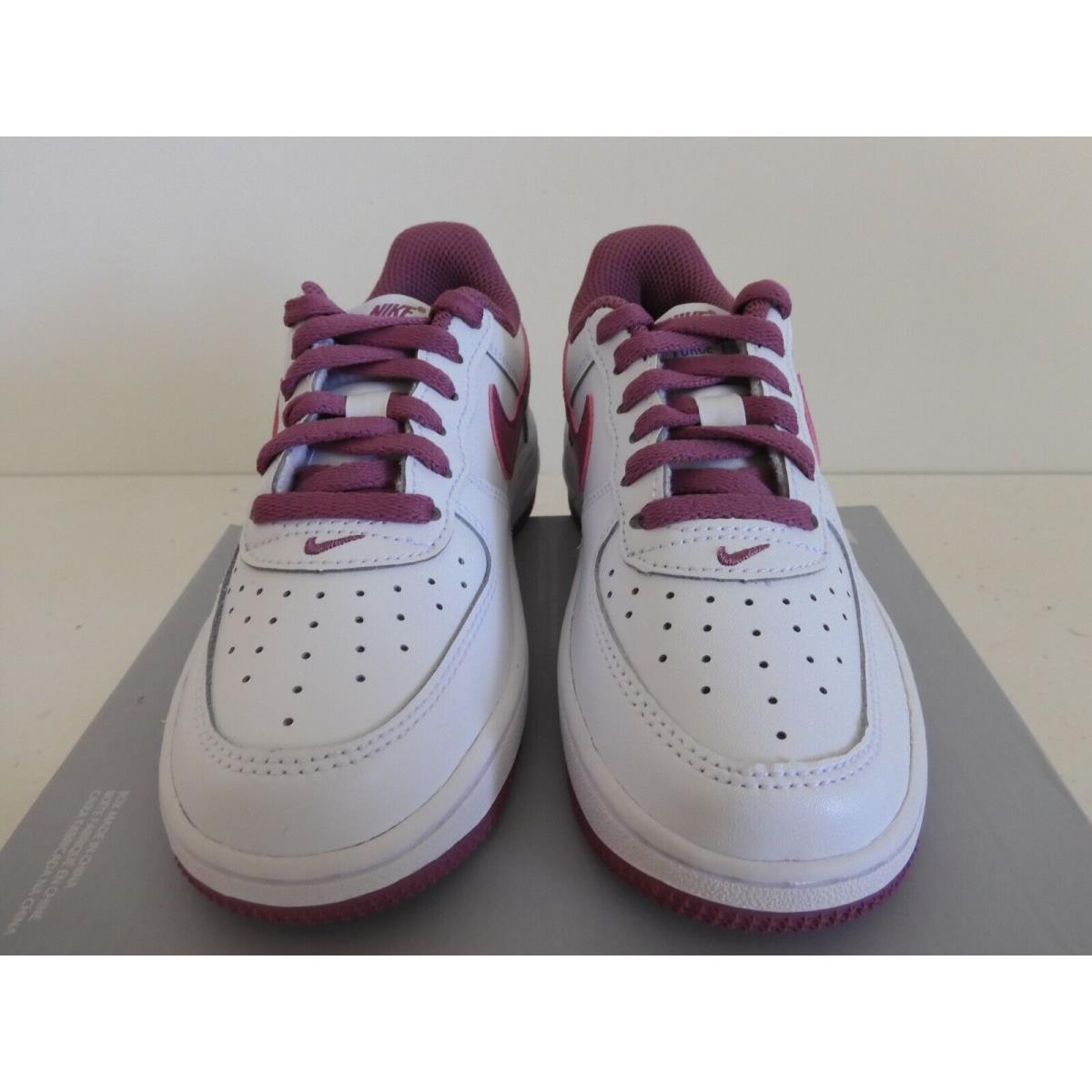 Pre-School Nike Force 1 '06 White/Light hotsell Bordeaux-White DH9601-101 Size 11