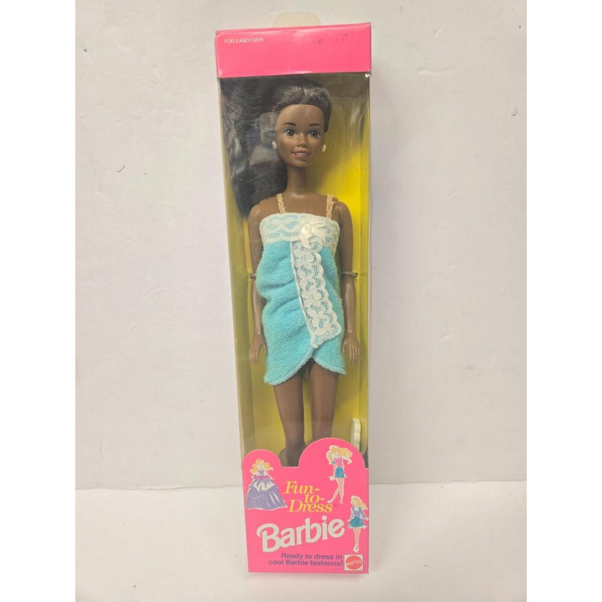 Vintage Fun To Dress Black Barbie 2570 Generic W/doll Towel Brush