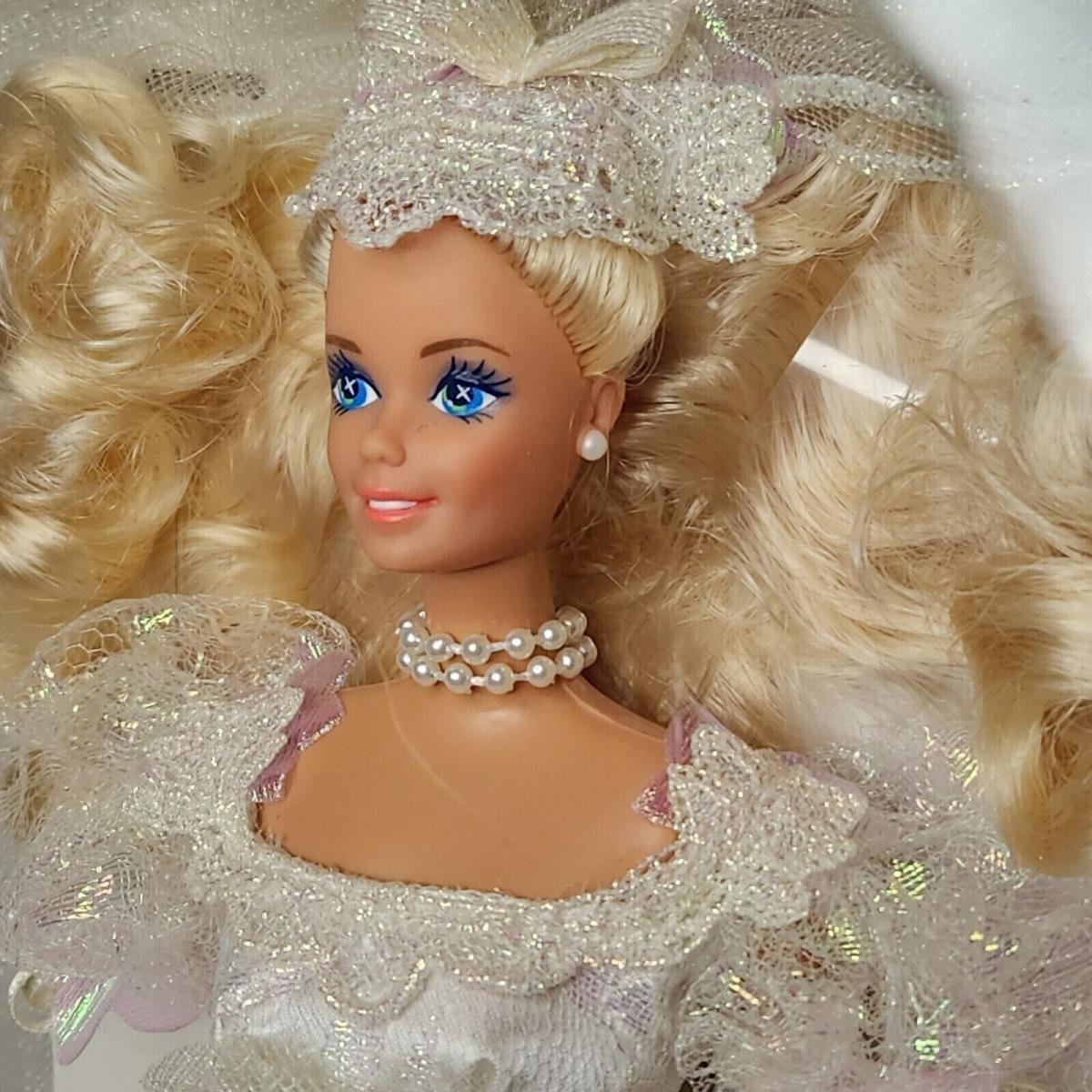 1991 Dream Bride Barbie Doll Mattel 1623. Blonde