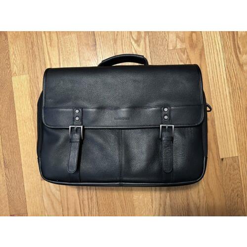 Samsonite Classic Leather Flapover Messanger Bag In Black