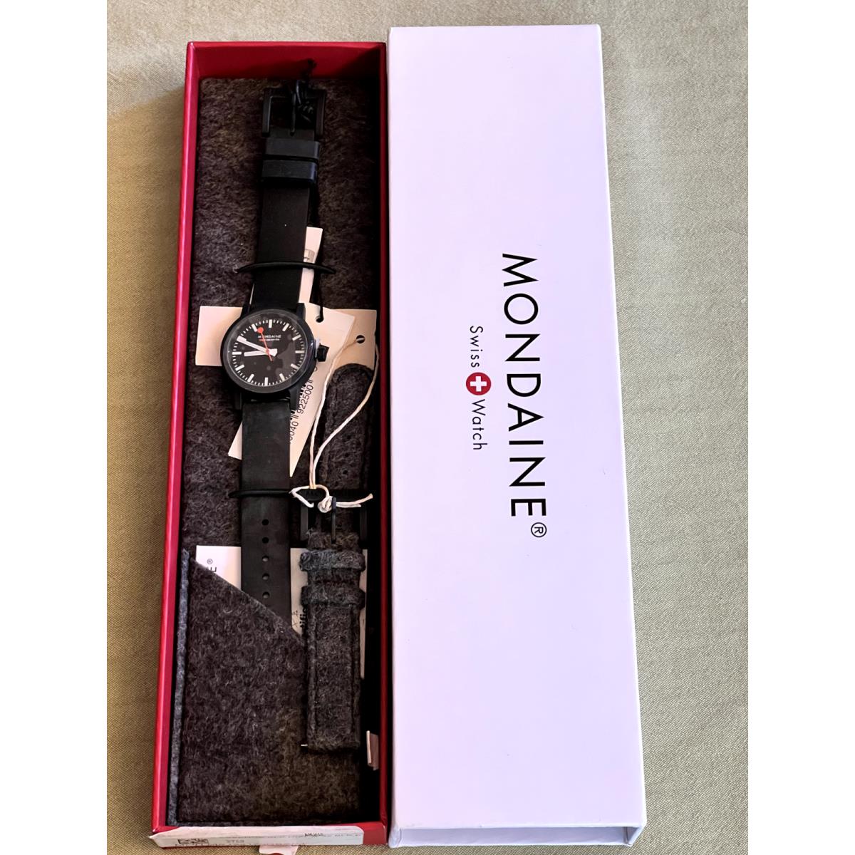 Mondaine Essence Quartz Watch Set Black 32 mm - MS1.32120.RB.SET