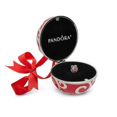 Pandora 2017 Limited Edition Red Rockettes Gift Set Ornament and Charm B800641