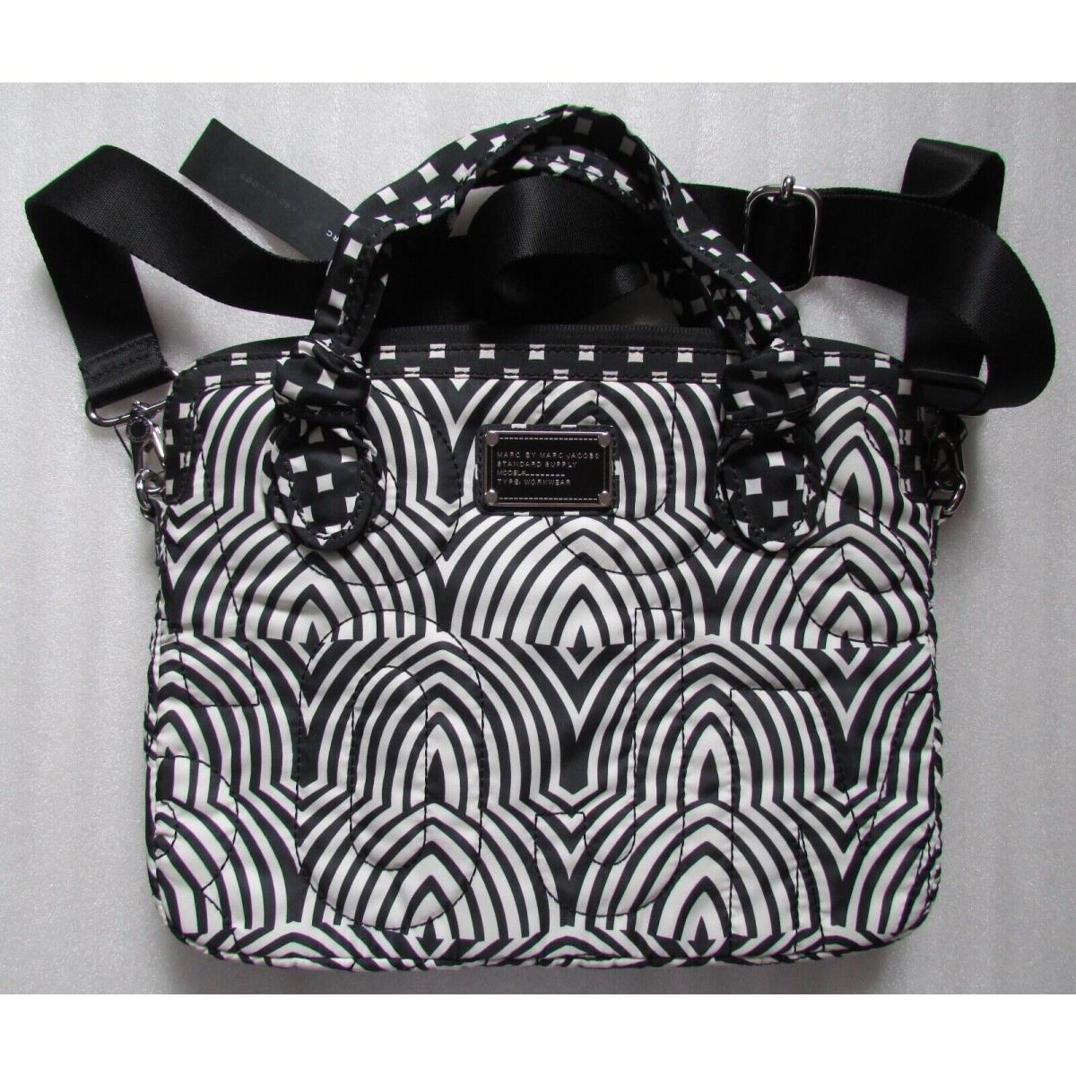 Marc Jacobs 13 Messenger Laptop Sleeve Pretty Bag Radio Waves Black White