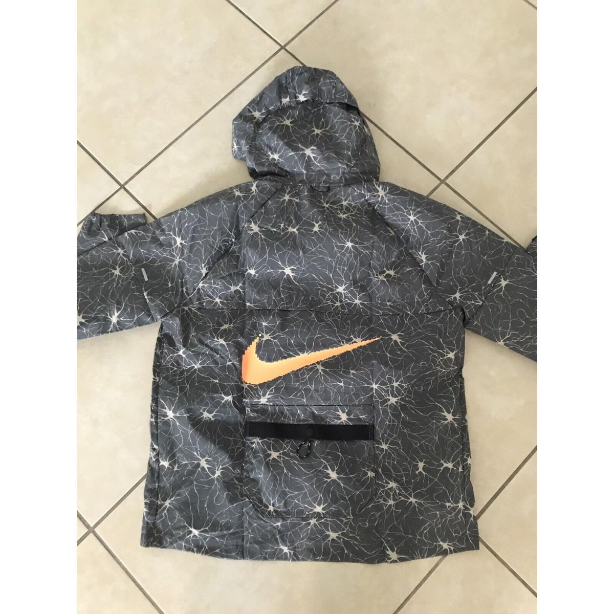 Nike Repel UV D.y.e. Men`s M Running Windrunner Jacket DQ4784-068