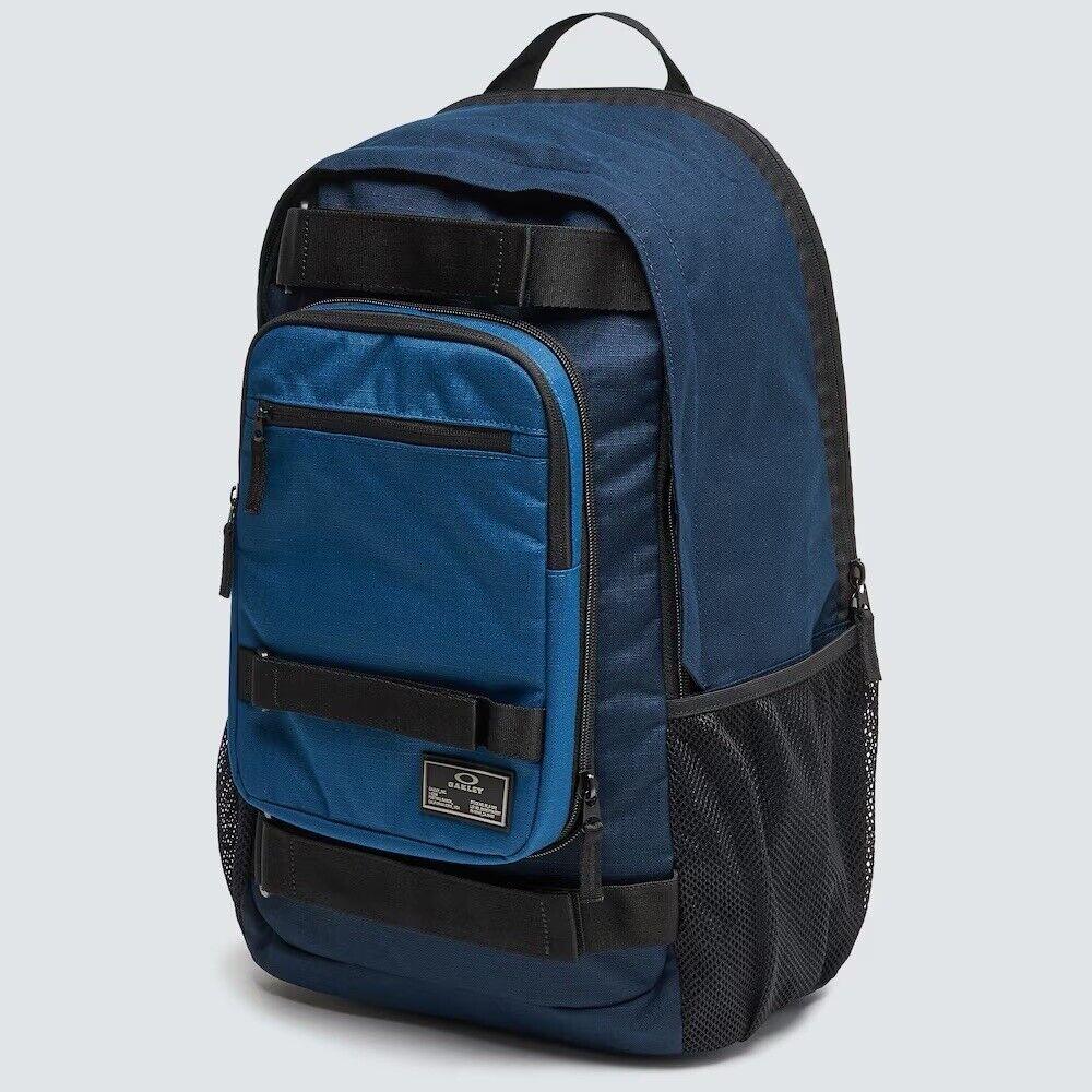 Oakley Multifunctional Cordura Water Repellent Smart Backpack - Blue