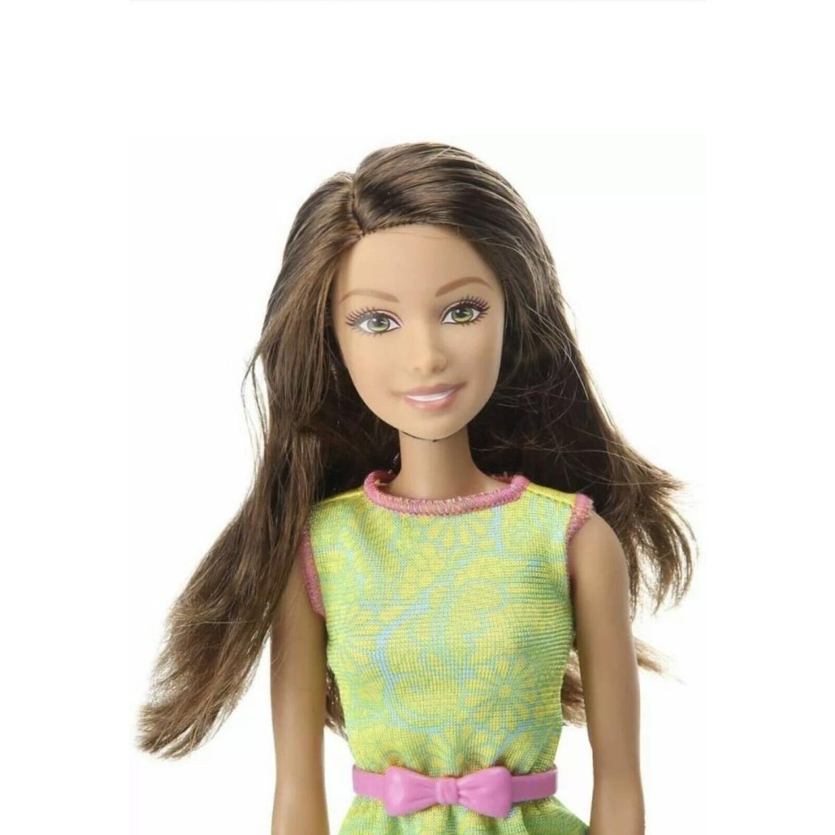 Barbie Mattel Year 2015 Friends Series 12 Inch Doll - Teresa DGX63 in Green Dr