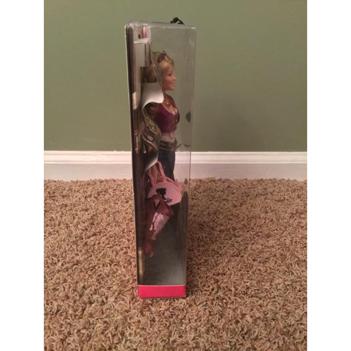 2006 Mattel Shopping Sisters Hilary Duff Barbie Doll