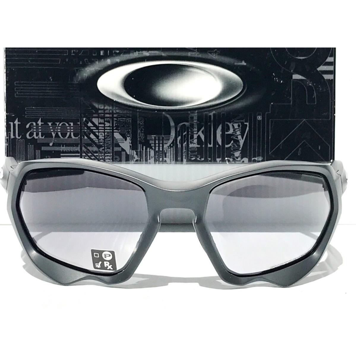 Oakley Plazma Matte Carbon Photochromic Clear Grey Lens Sunglass 9019-05