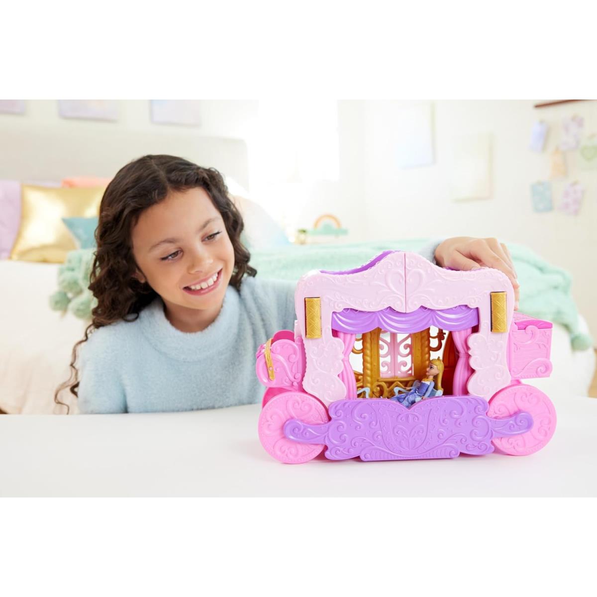 Disney Princess Carriage to Castle Transforming Playset with Aurora Small Doll