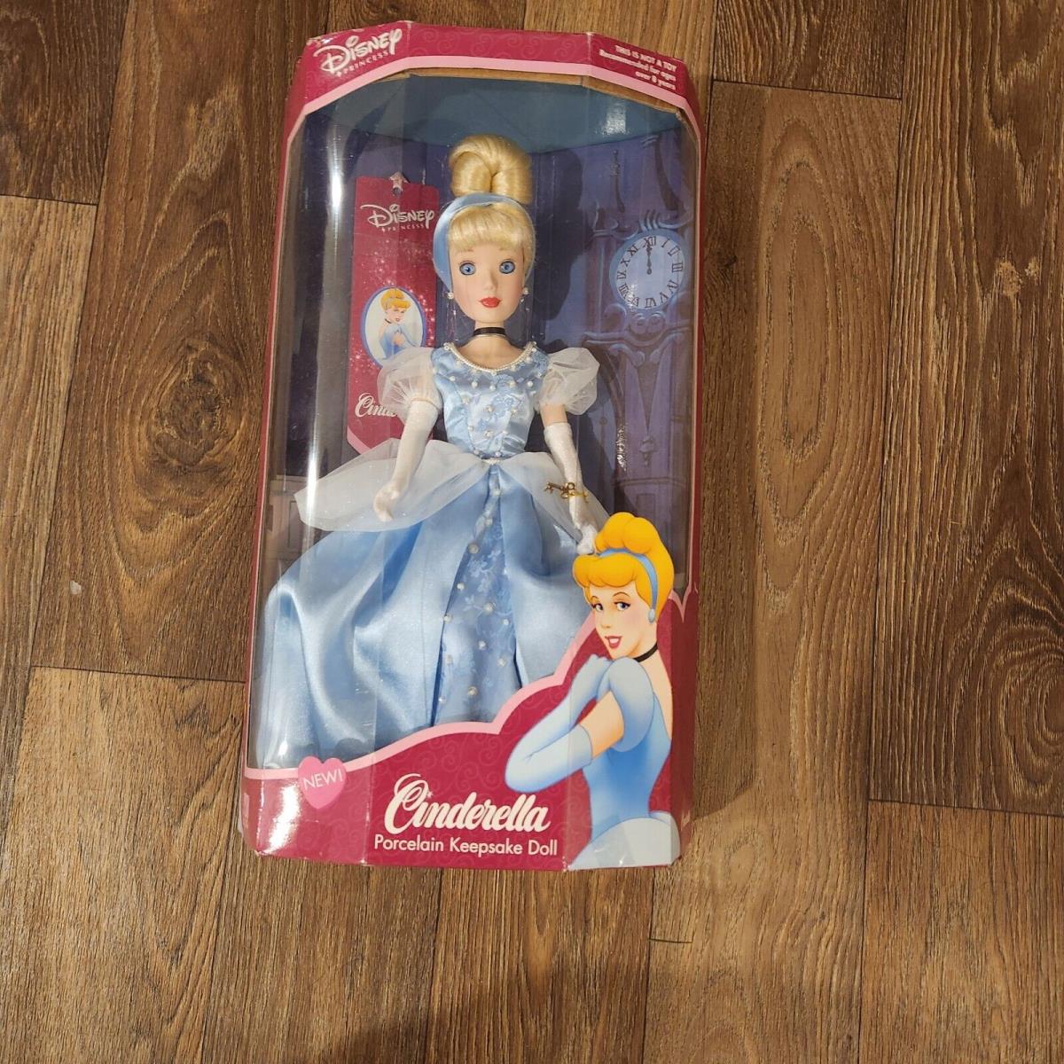 Disney Princess Cinderella Porcelain Doll Brass Key Keepsake Collection 2002 16