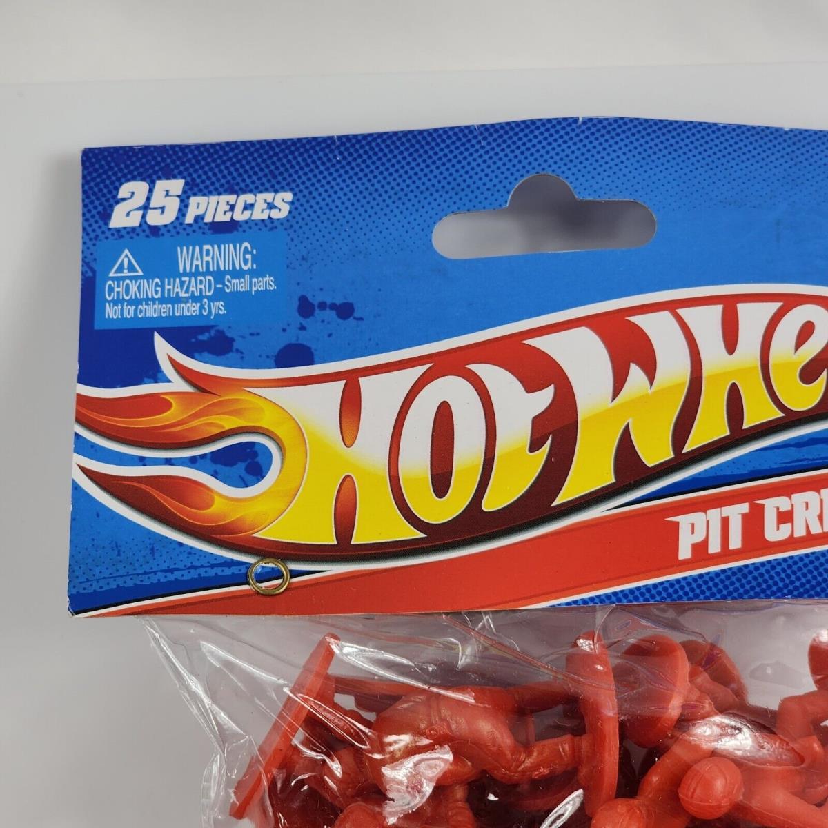 Hot Wheels Pit Crew 25 Pc. Set Red Plastic Figures 2011 Mattel Vhtf Rare