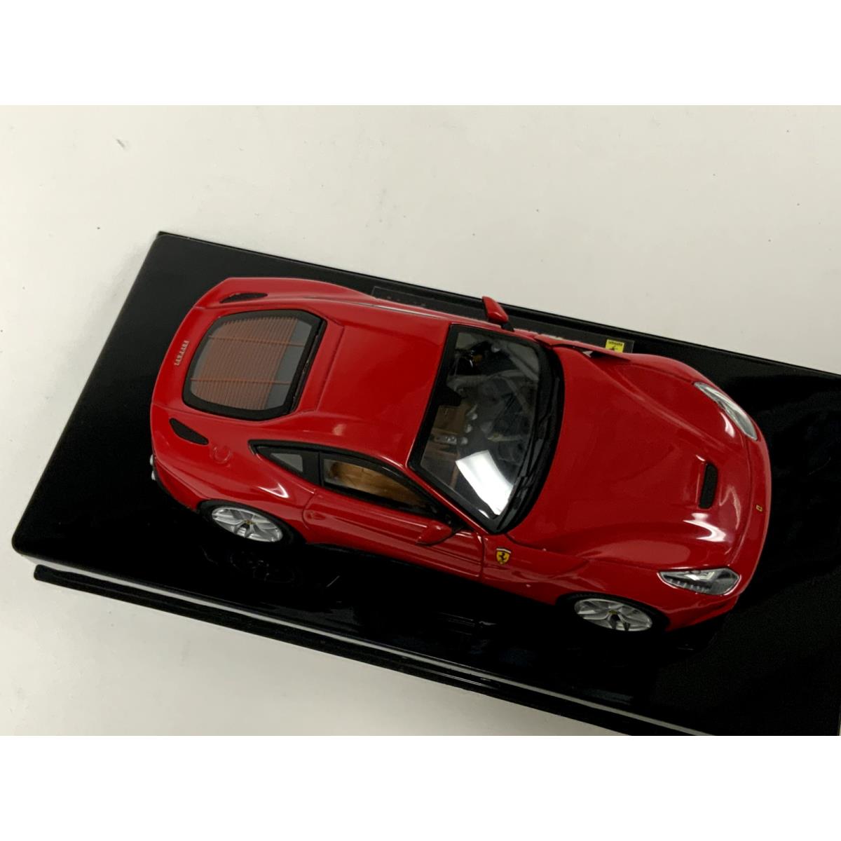 1/43 Mattell Hot Wheels Elite Ferrari F12 Berlinetta in Rosso Corsa Red CF22