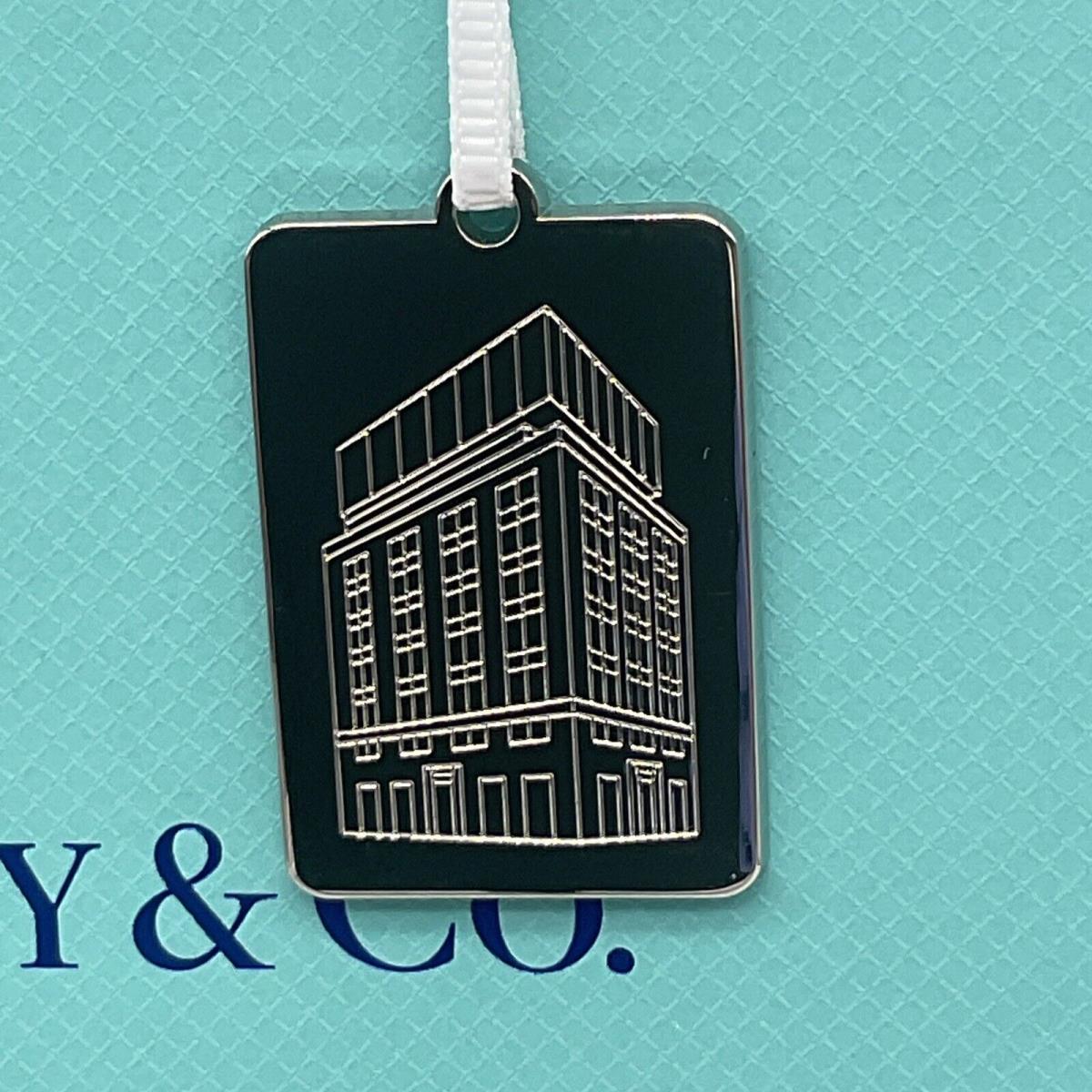 Tiffany Co. Fifth Ave Landmark Shopping Bag Charm Limited Shopping Bag Silver