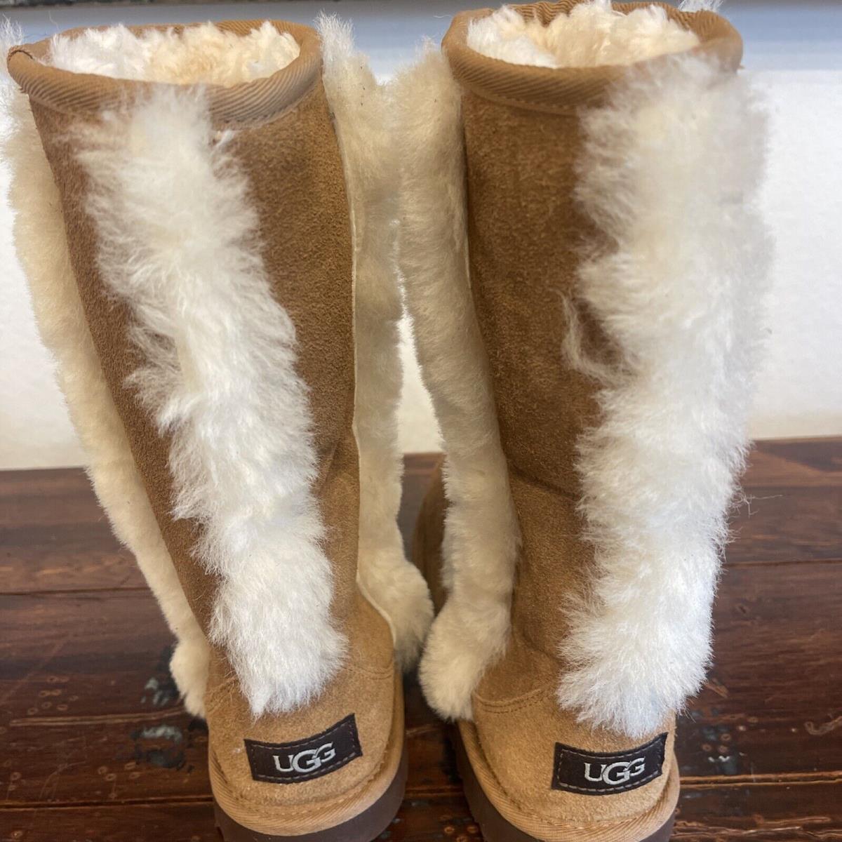 Ugg Kids Sunburst Tall - 1143694K Chestnut - Size 4 w Side Fur Somens sz 5