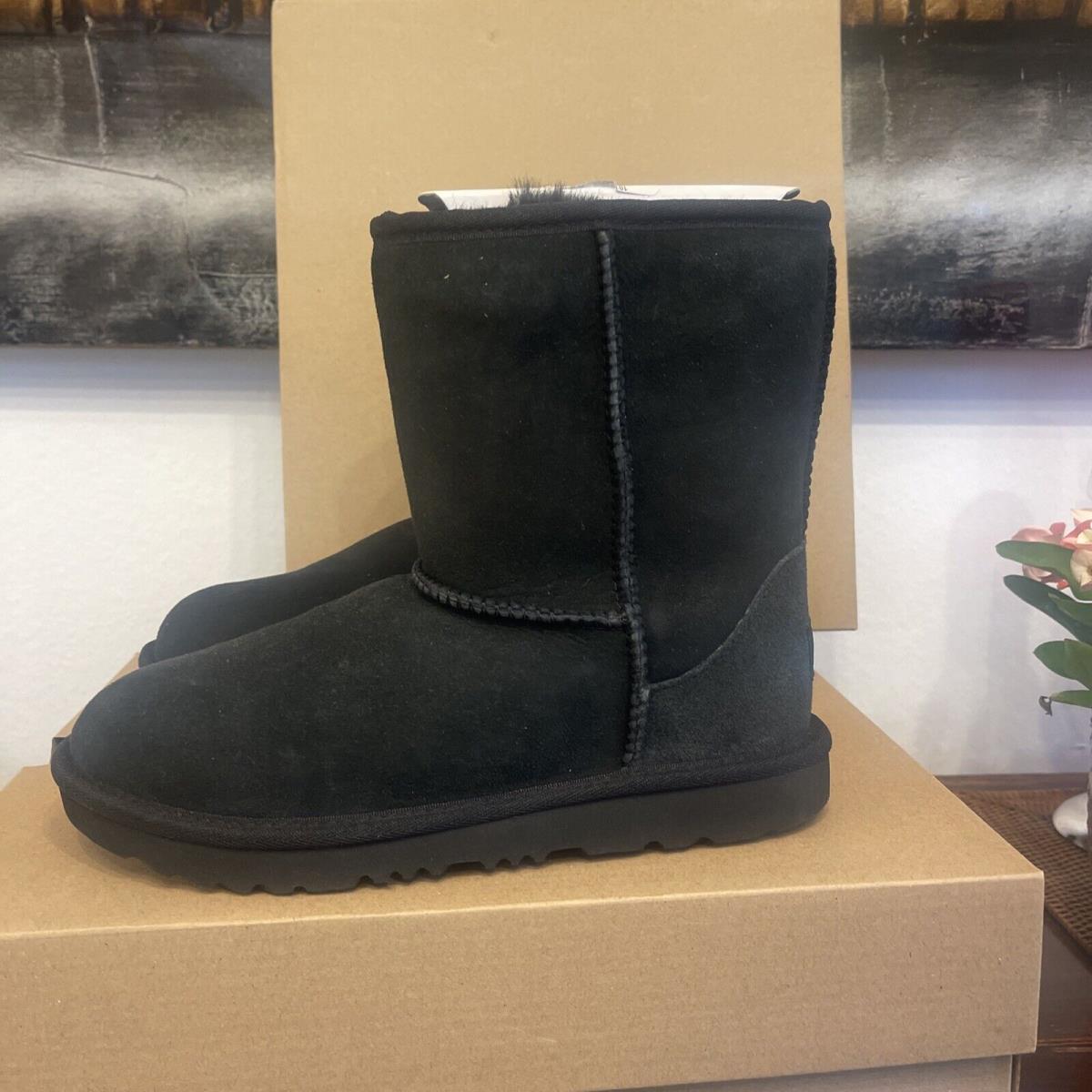 Ugg Classic II Boot Big Kids 6 Women`s Size 7 Black Retail