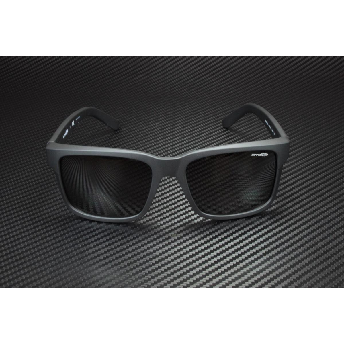 Arnette Swindle AN4218 01 87 Matte Black Gray 57 mm Men`s Sunglasses