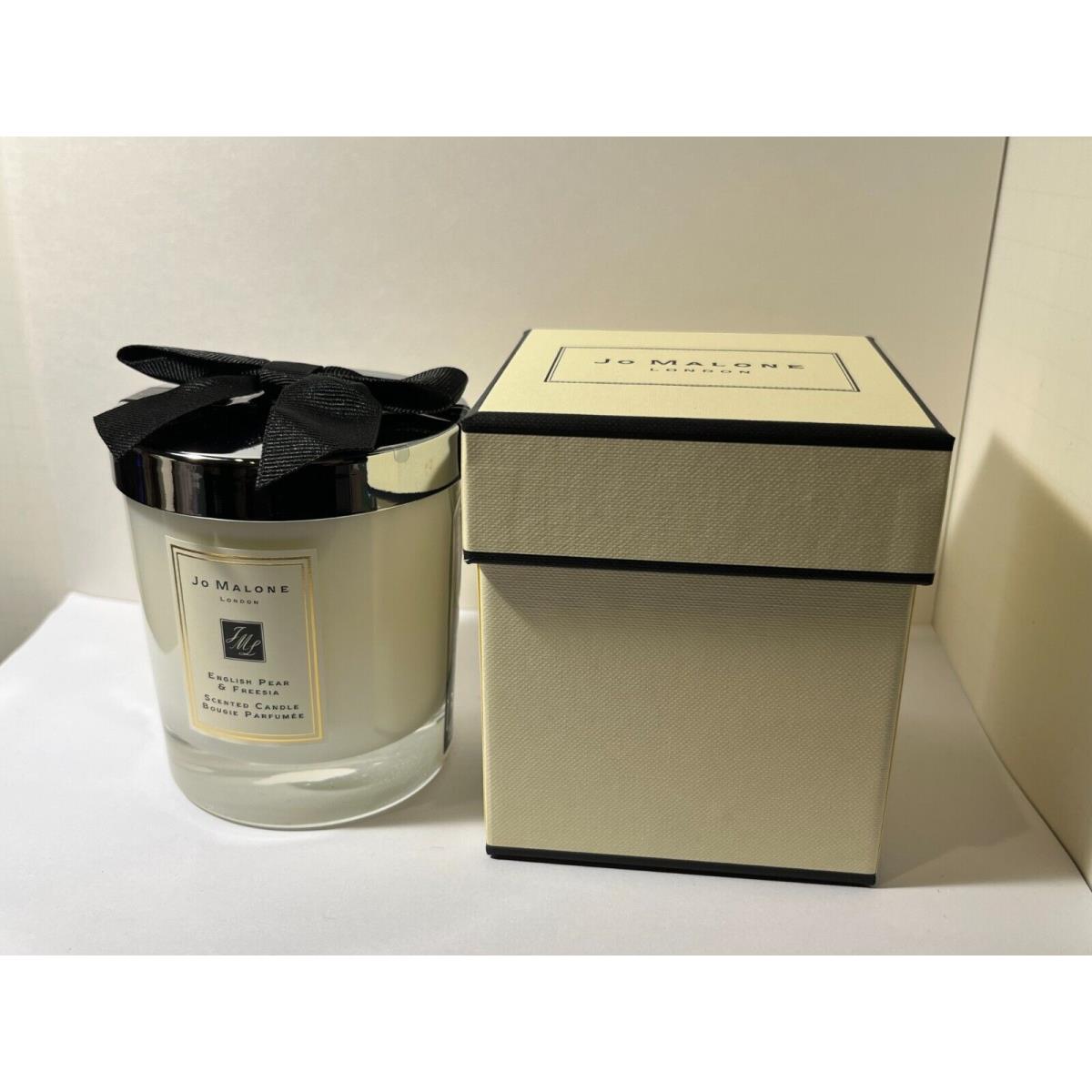 Jo Malone London - English Pear Freesia Scented Candle 2.5 In/ 7oz