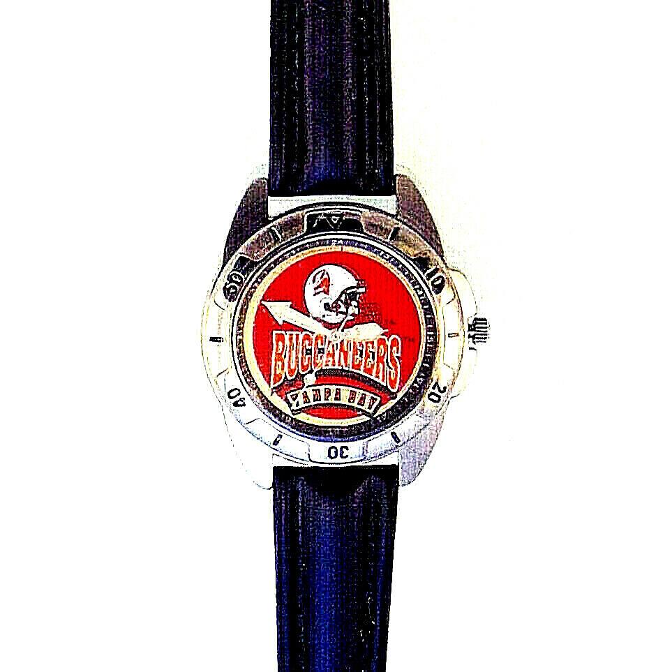 Tampa Bay Buccaneers Nfl Fossil Unworn Mans Vintage 1995 Leather Band Watch