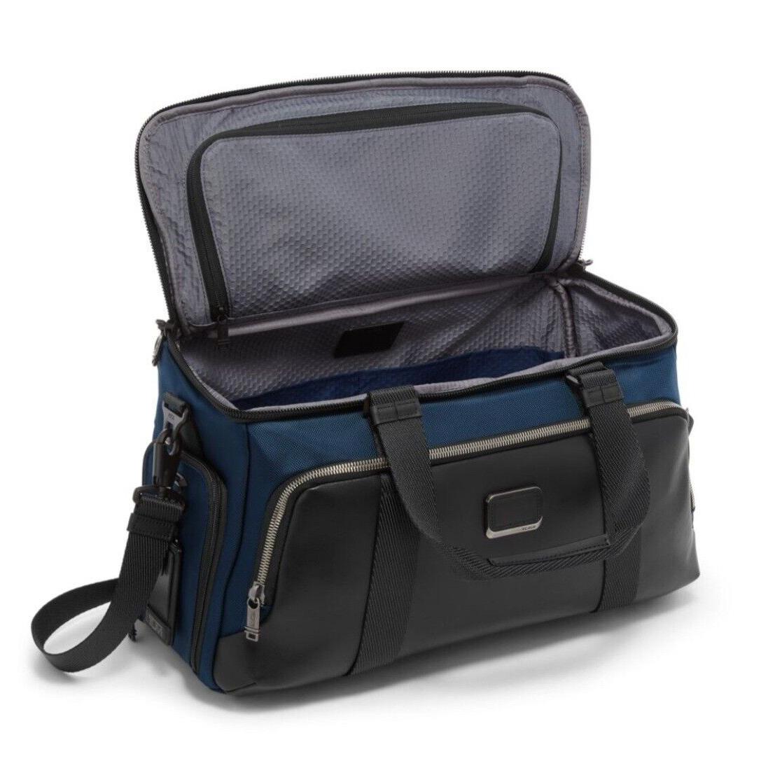 Tumi Exclusive Alfa Bravo Mccoy Gym Bag in Black/navy