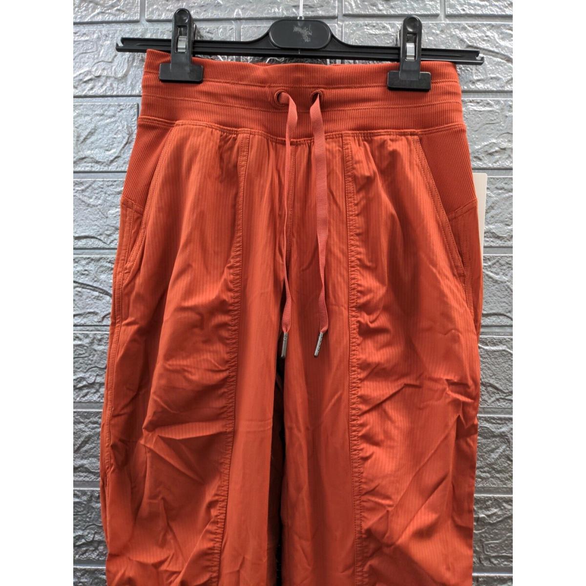 Lululemon Dance Studio MR Jogger Sz. 0