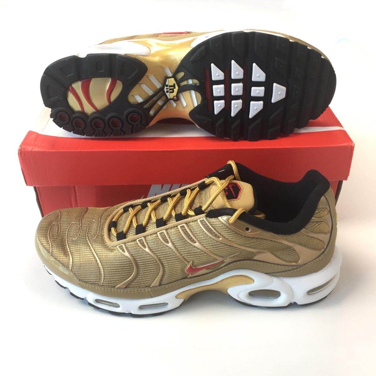 Nike Air Max Plus TN QS Metallic Gold Red Men`s Sneakers 9.5 DS