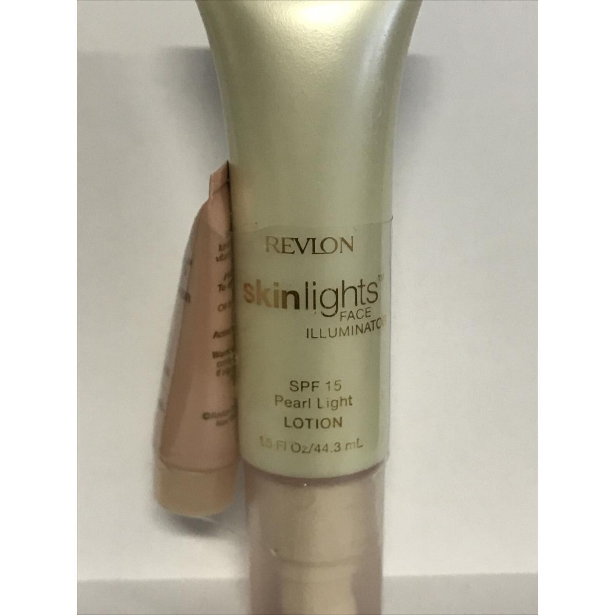 Revlon Skinlights Face Illuminator Lotion Spf 15 Pearl Light 1.5 Fl. oz