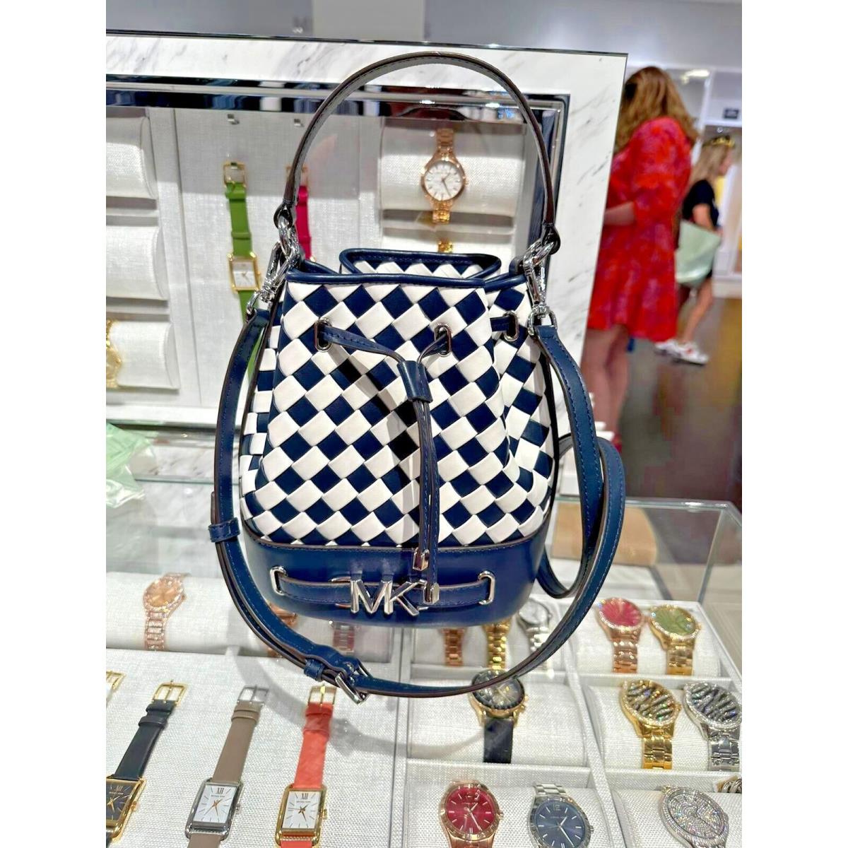 Michael Kors Reed Medium Belted Bucket Messenger Top Handbag Purse Bag Handbag NAVY