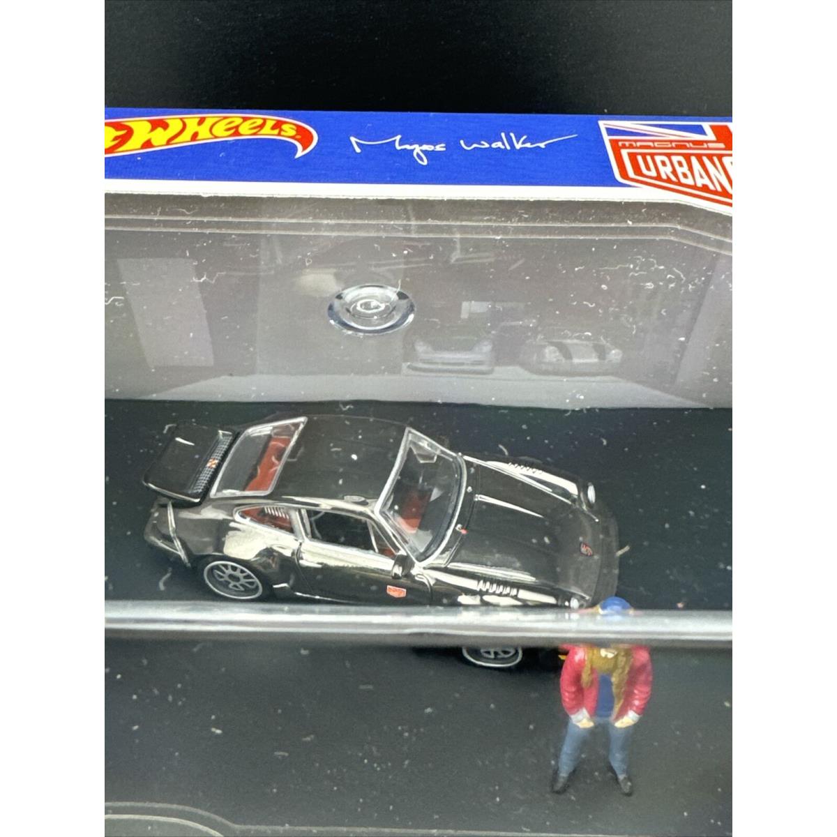 2019 Hot Wheels Chrome Magnus Walker Porsche 964 w Figure Rlc Urban Outlaw 07258