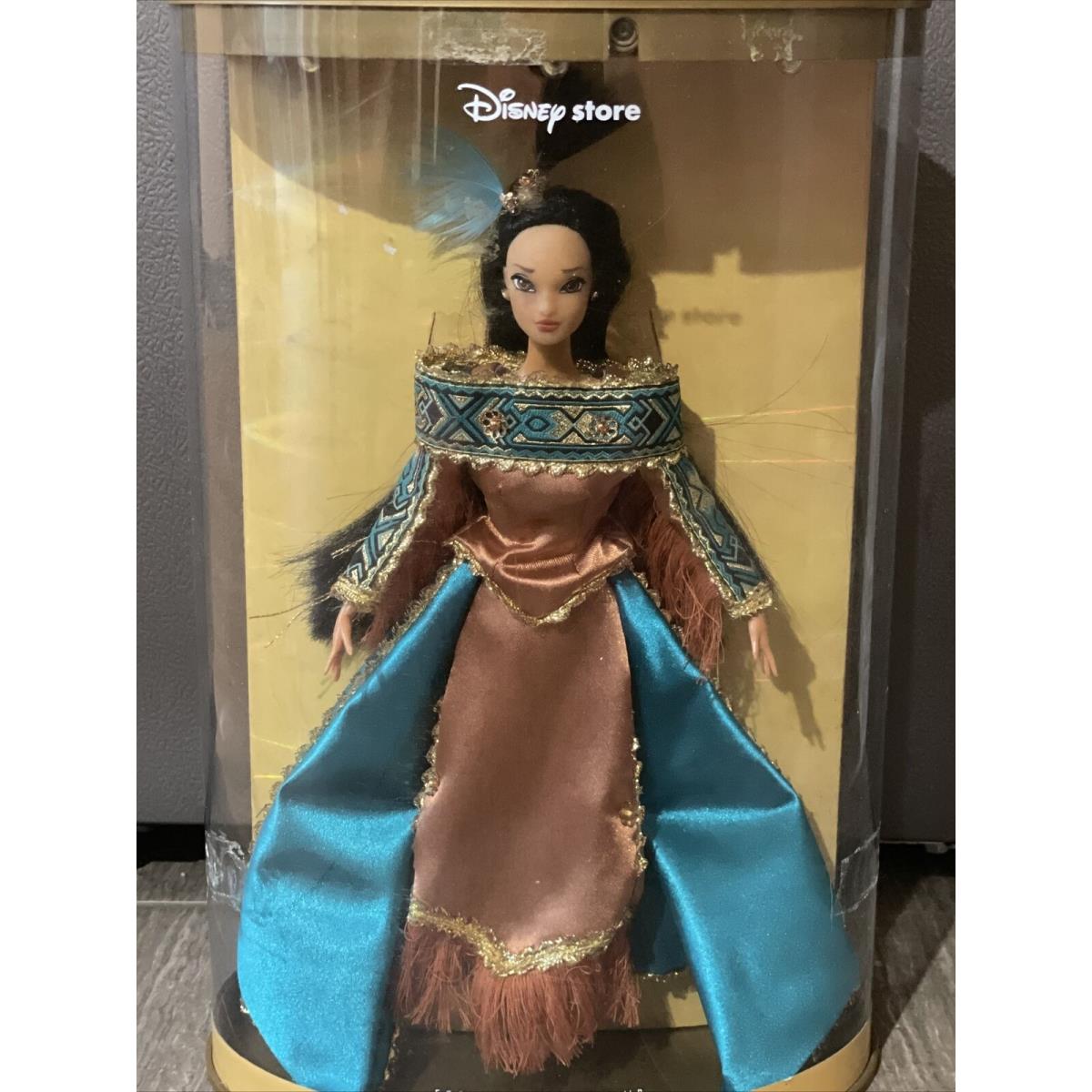 Princess Pocahontas Doll 12 Disney Store Royal Princess Series Light Up Box