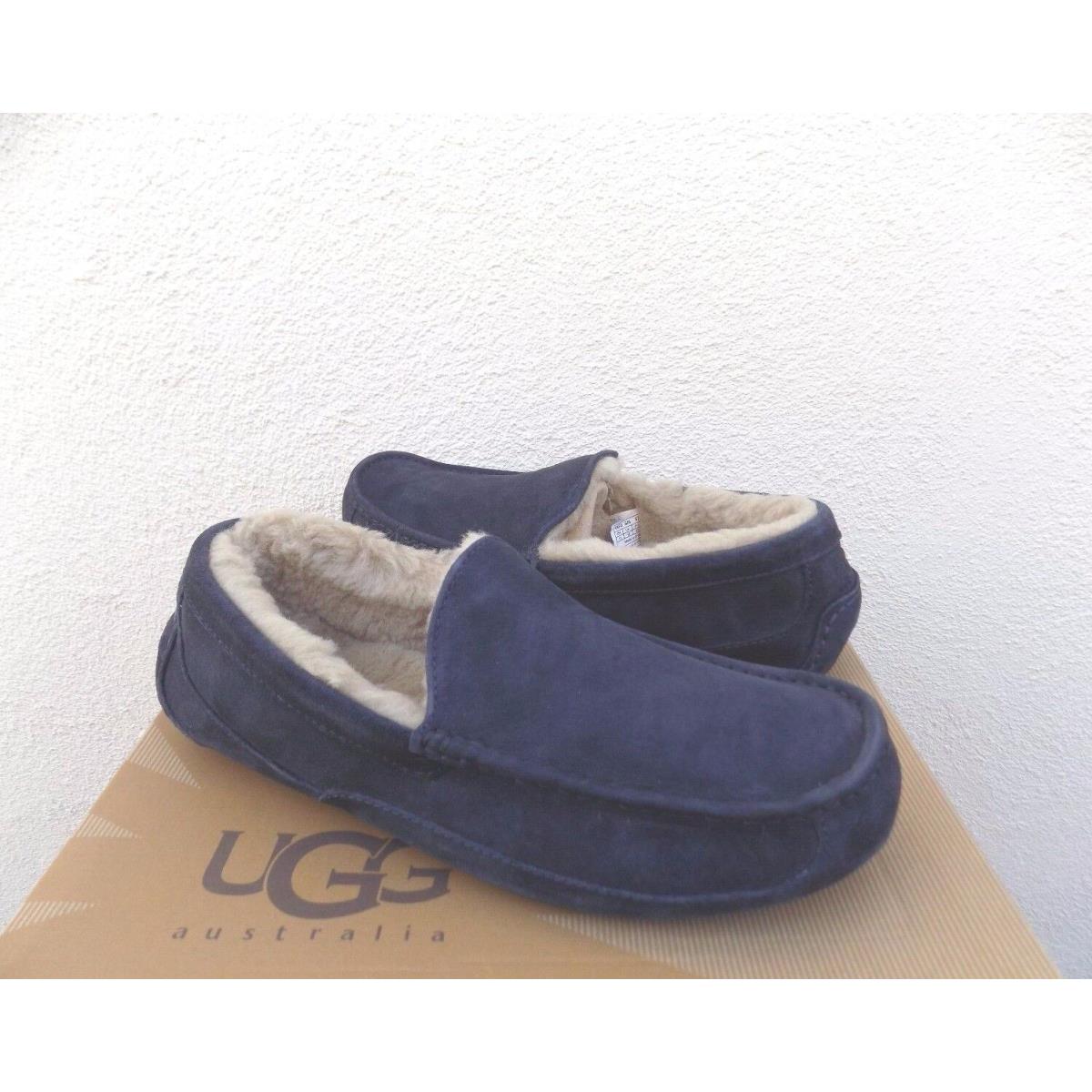 Ugg Ascot Navy Suede/ Sheepwool Slippers US 8/ Eur 40.5 Run Small