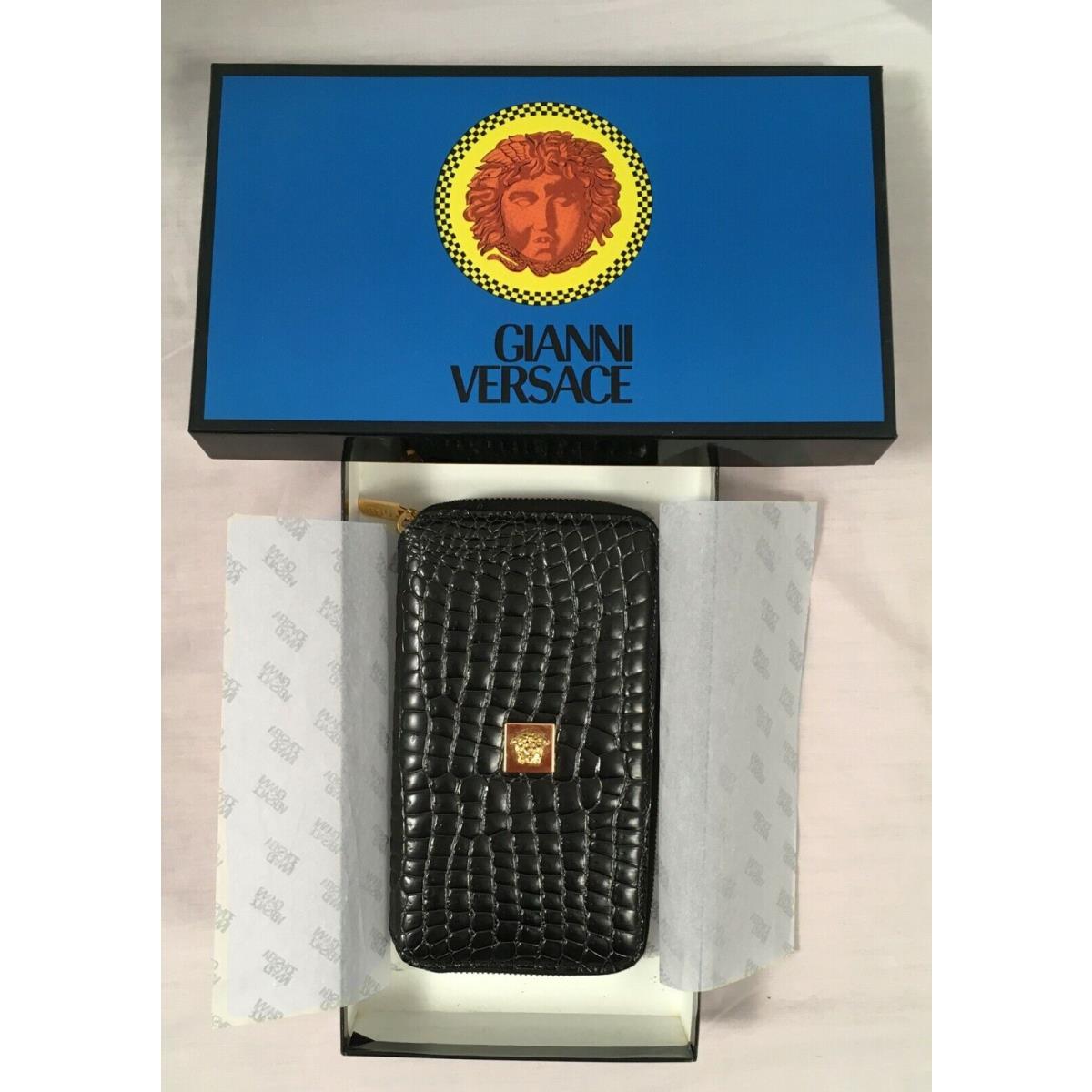 Vintage 90`s Gianni Versace Crocodile Large Zipper Wallet Black